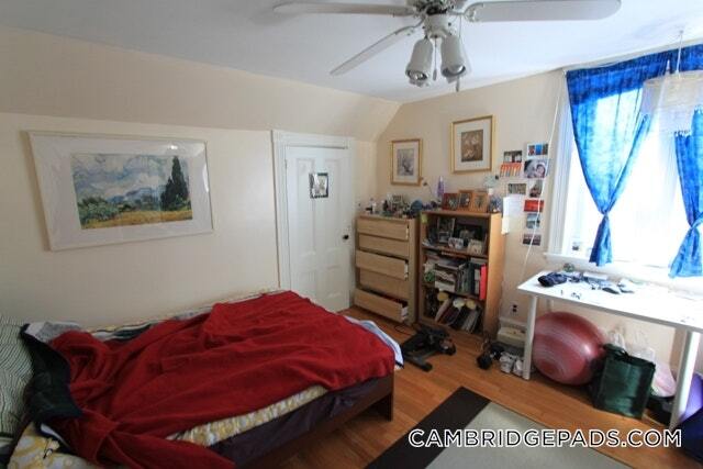 Building Photo - 1539 Cambridge St