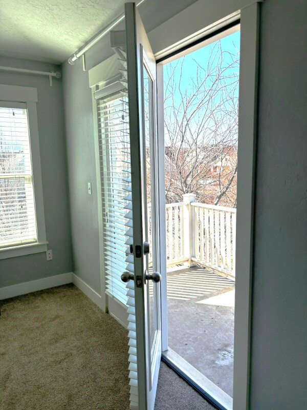 Building Photo - 10617 Topview Rd