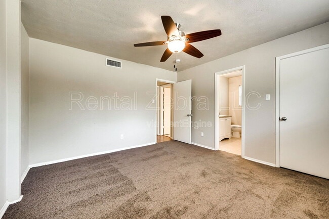 Building Photo - 7113 Edinburg Dr