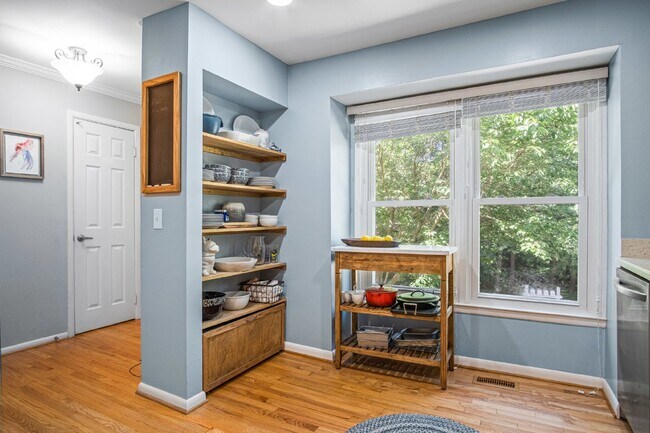 Building Photo - Reston Gem with Modern Touches and Private...
