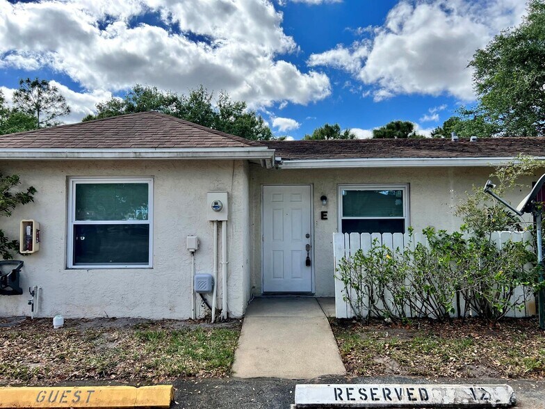 Building Photo - 5070 Sanctuary Way