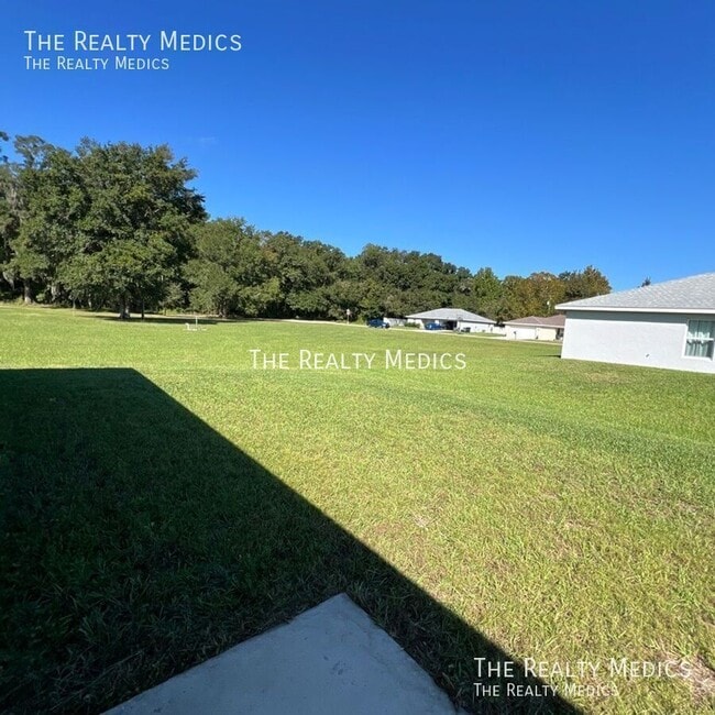 Building Photo - 1455 NE 161st St