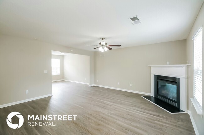 Building Photo - 330 Coral Cir