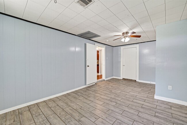Building Photo - 5934 Belmark St
