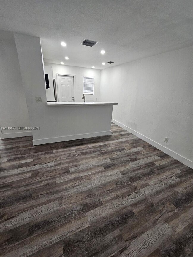 Building Photo - 2034 Taylor St