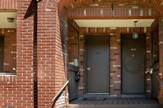 Building Photo - 63 Bloomfield Ave