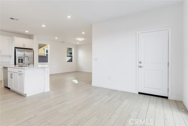 Building Photo - 10858 Pala Bells St