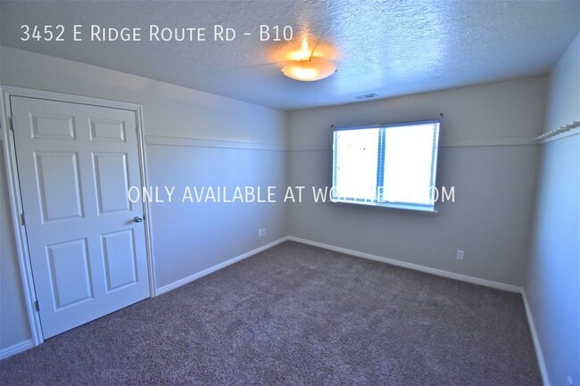 Building Photo - Breathtaking 3 Bed Eagle Mountain Condo! N...