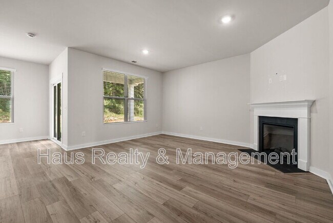 Building Photo - 1145 Ross Farms Blvd