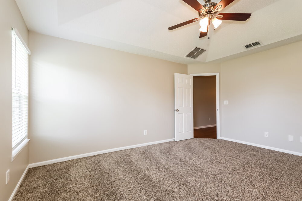 Building Photo - 2600 Creek Ridge Dr