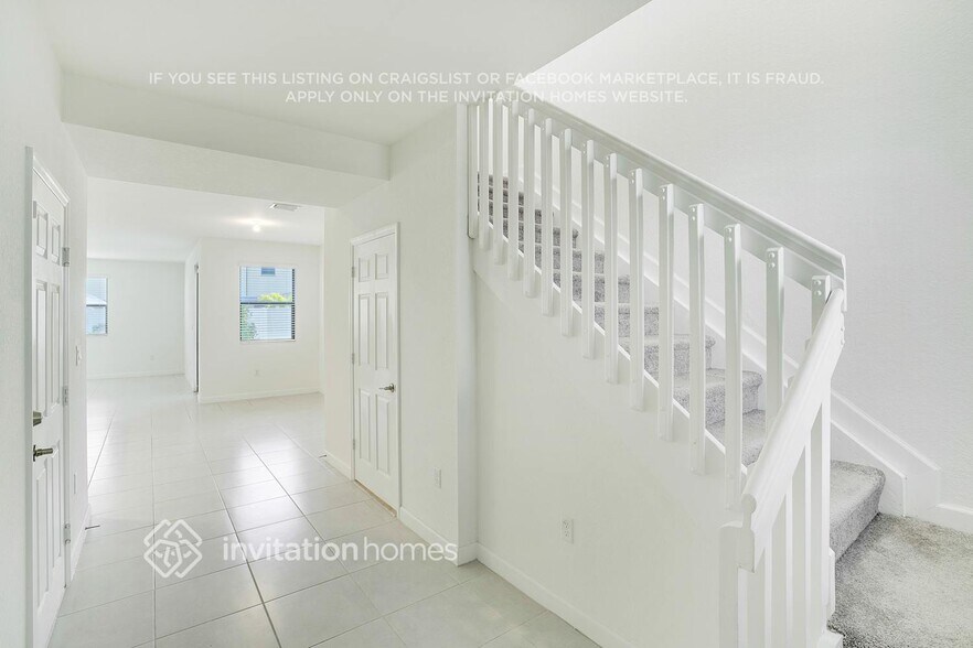 Building Photo - 2410 N 108th Dr