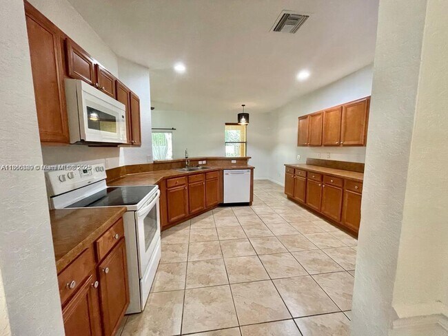 Building Photo - 804 Quartz Terrace