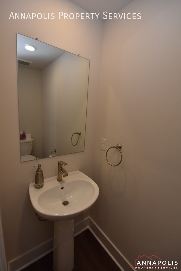 Building Photo - 773 A Annapolis Neck Road-