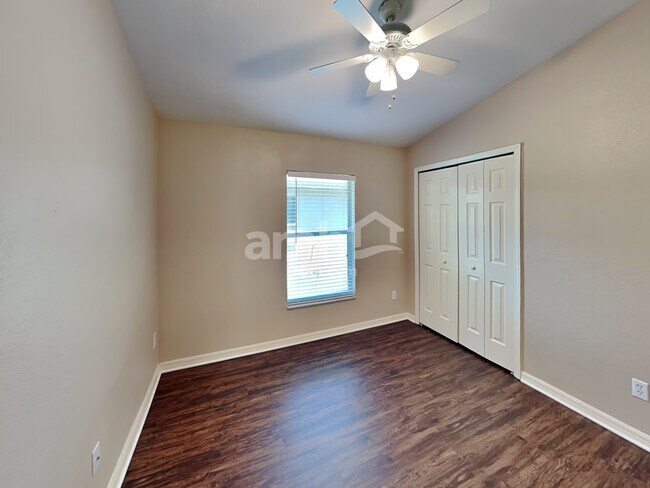 Building Photo - 11719 Crest Creek Dr