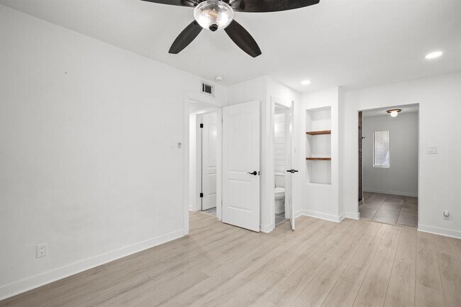 Building Photo - 5504 Kings Hwy