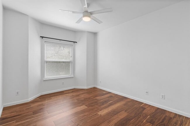 Building Photo - 6000 Shepherd Mountain Cove