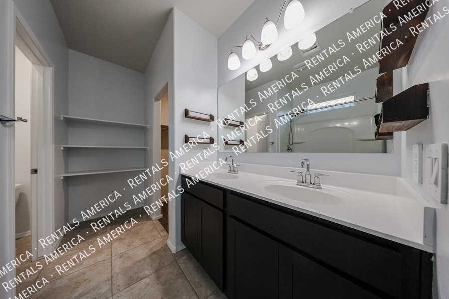 Building Photo - 36472 W San Capistrano Ave