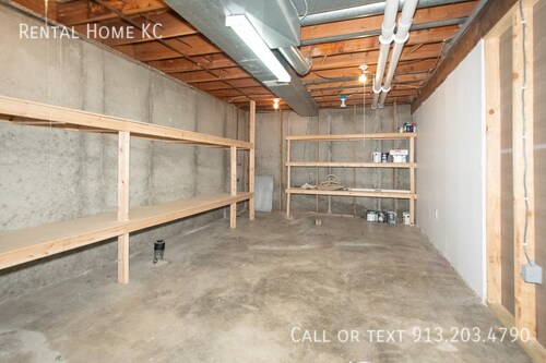 Building Photo - 2021 E 151st Terrace