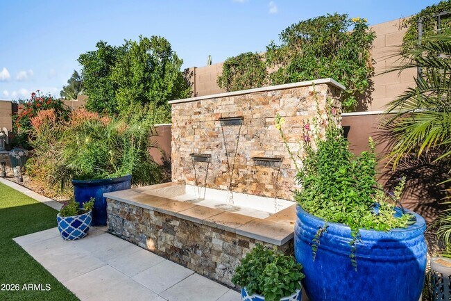 Building Photo - 7716 E Phantom Way