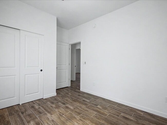 Building Photo - 5655 E 29th St