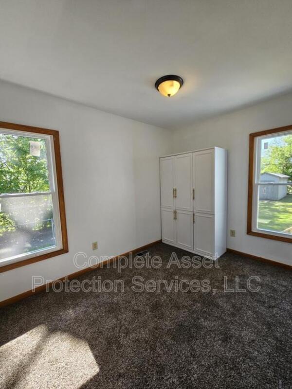 Building Photo - 2430 81st St