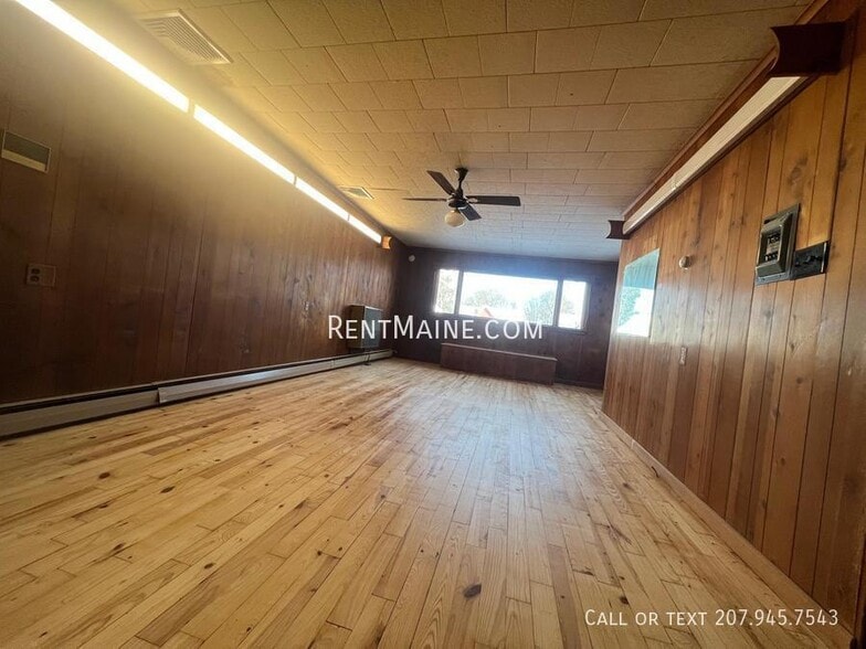 Building Photo - 5 Grove St