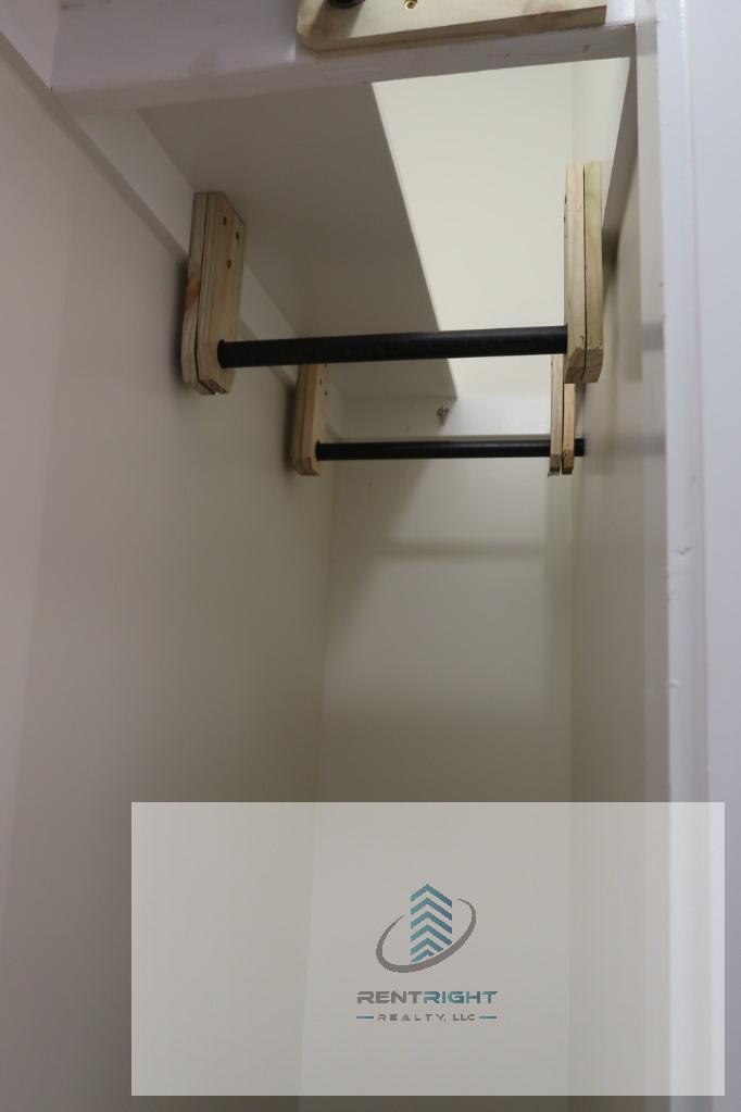 Building Photo - 4825 N Talman Ave