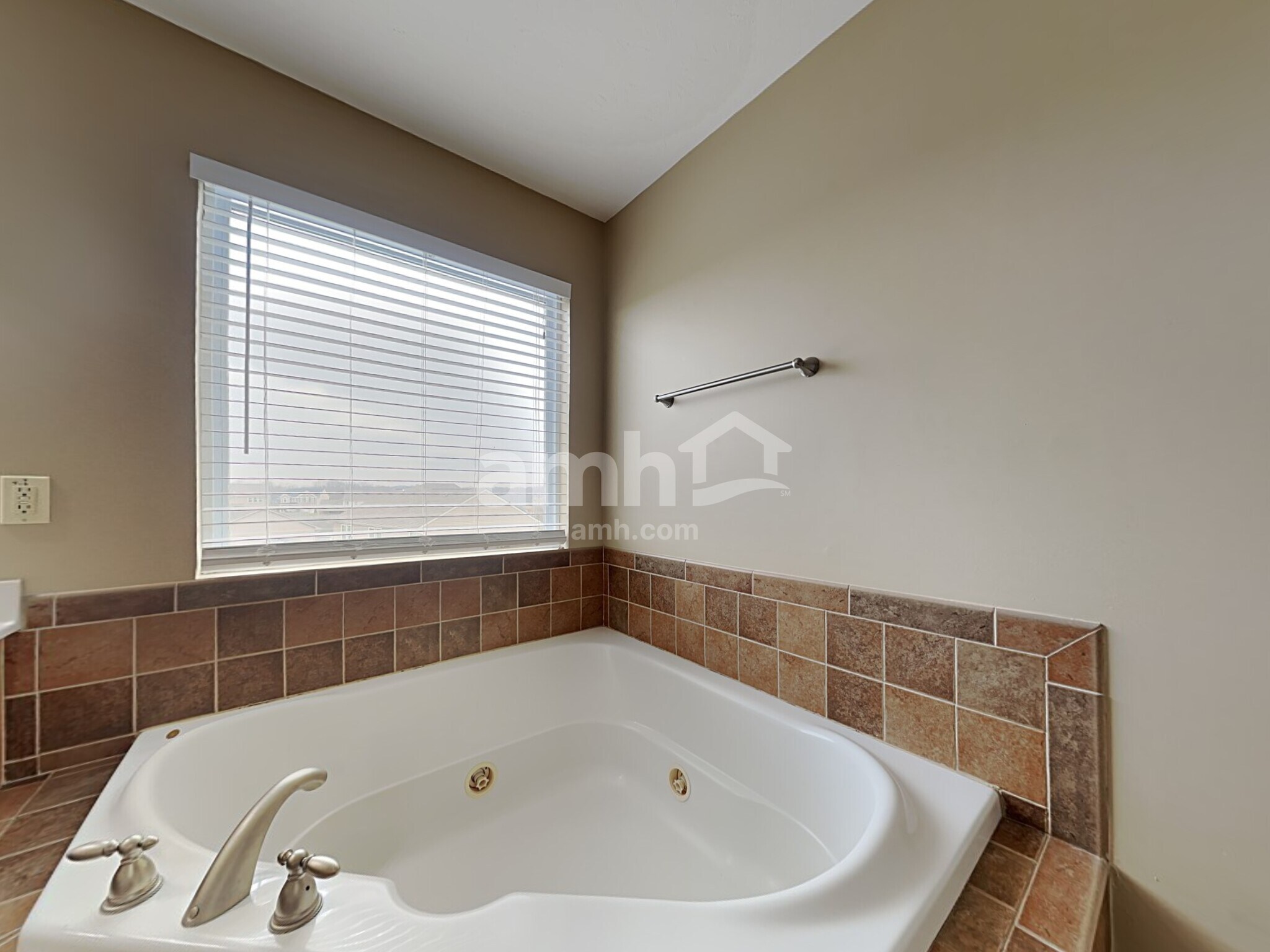 Building Photo - 10217 Limerick Cir