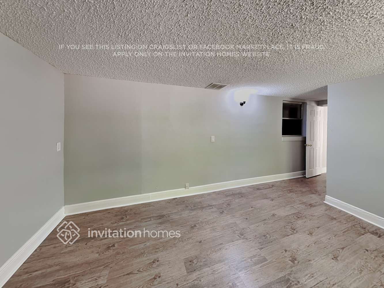 Building Photo - 302 Iowa Woods Cir W