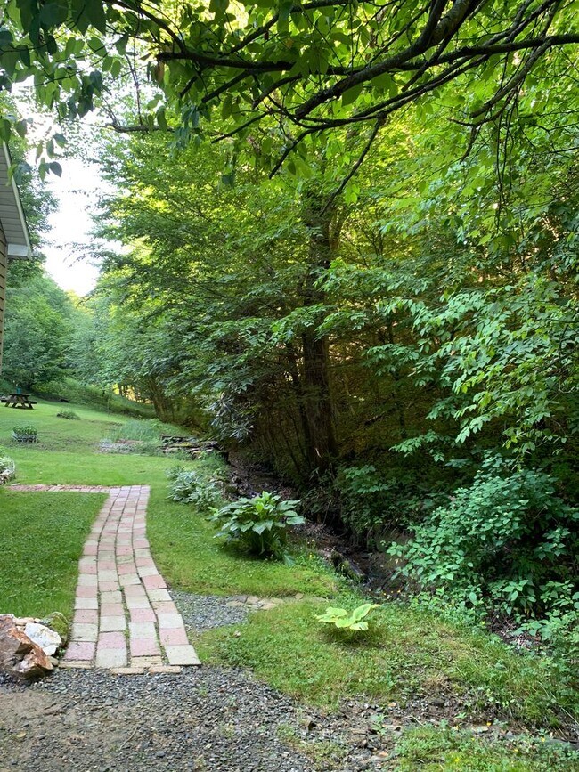 Building Photo - 1489 Brown's Chapel Rd