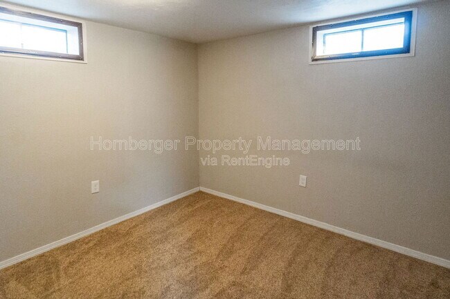 Building Photo - 1214 E 43rd Ave