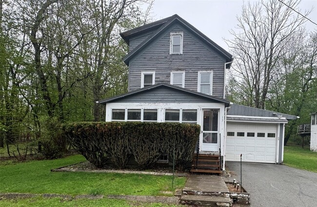 Primary Photo - 13 Kinch Ln