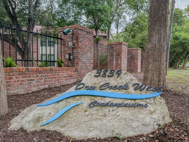 Primary Photo - 3839 Dry Creek Dr