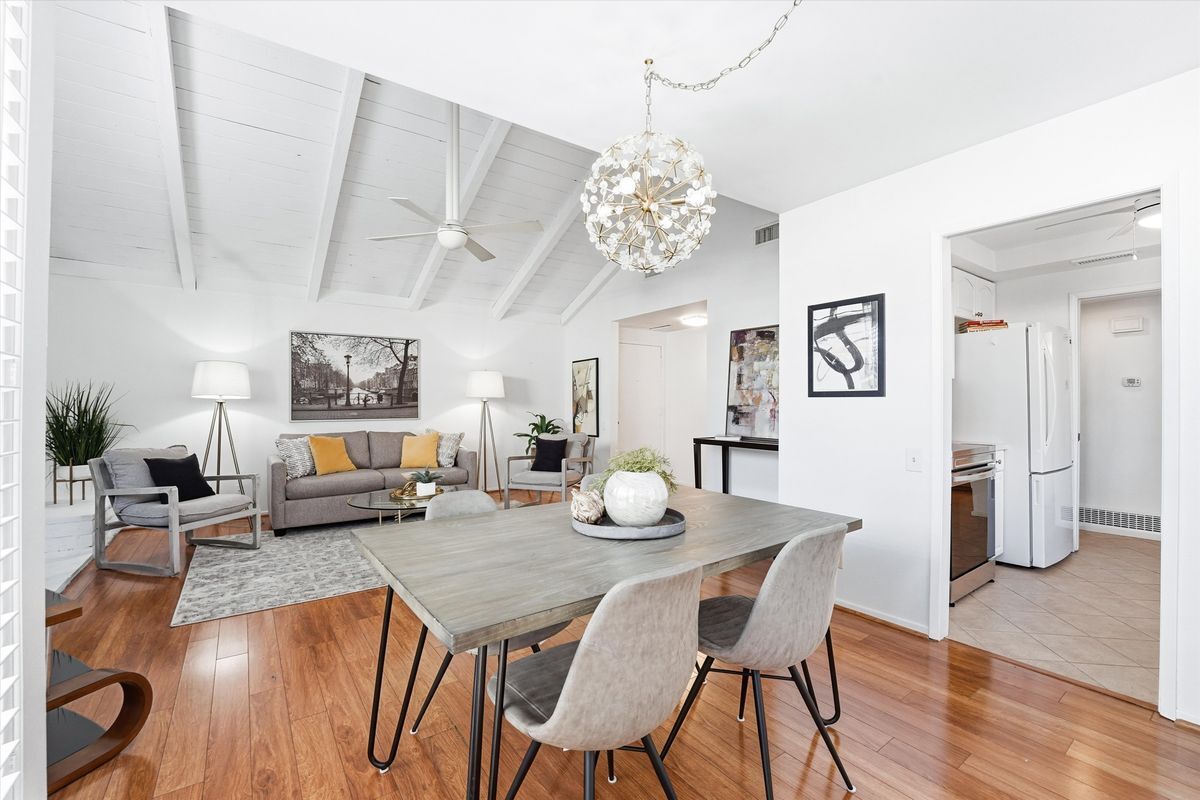 Building Photo - 2367 S Gene Autry Trail