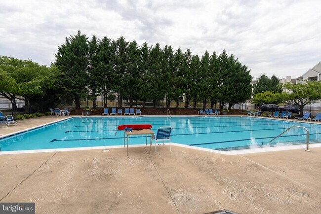 Building Photo - 2705 Ashfield Dr