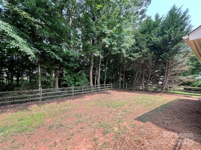 Building Photo - 209 Indian Paint Brush Dr