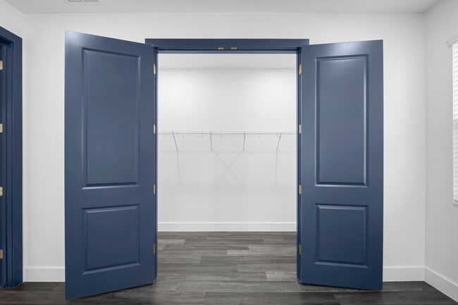 Building Photo - Luxury New construction 3 bedroom 2 baths located in North Port