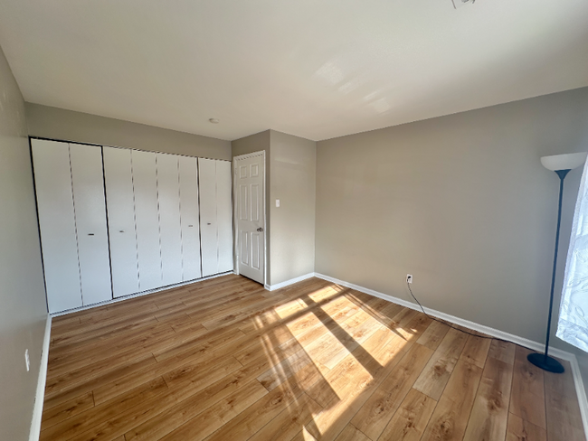 Building Photo - 4573 Winding Brook Dr