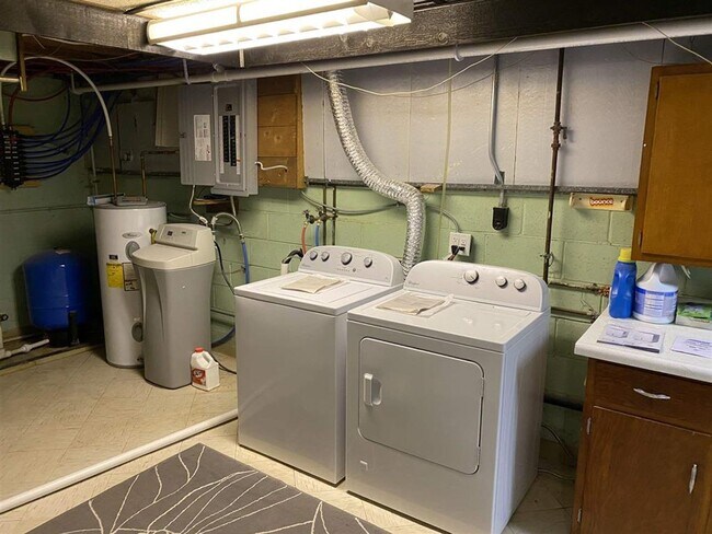 Building Photo - Penn Schools!  Granger IN 3 bedroom home for rent