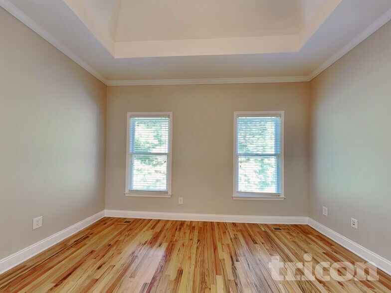 Building Photo - 2205 Washington Dr