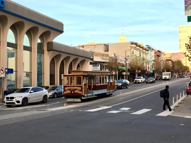 Building Photo - 1600 California St
