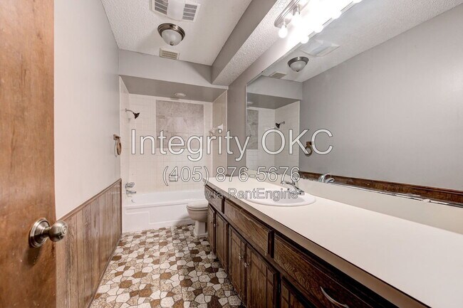 Building Photo - 5233 Coble St