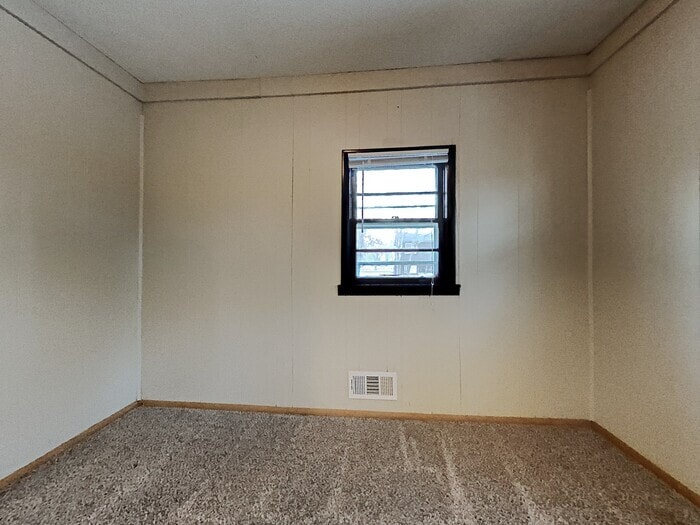 Building Photo - 10631 Dogwood St NW