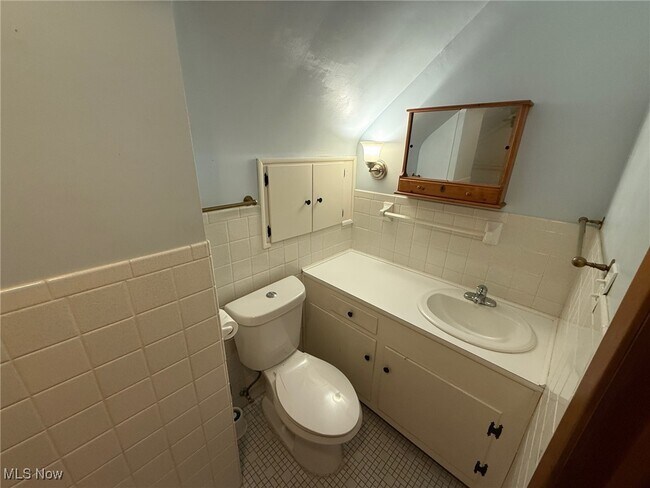 Building Photo - 1156 Haverston Rd