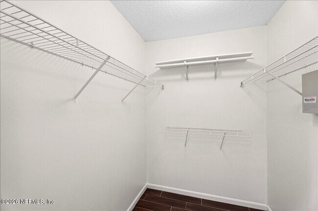 Building Photo - 8871 Canopy Oaks Dr