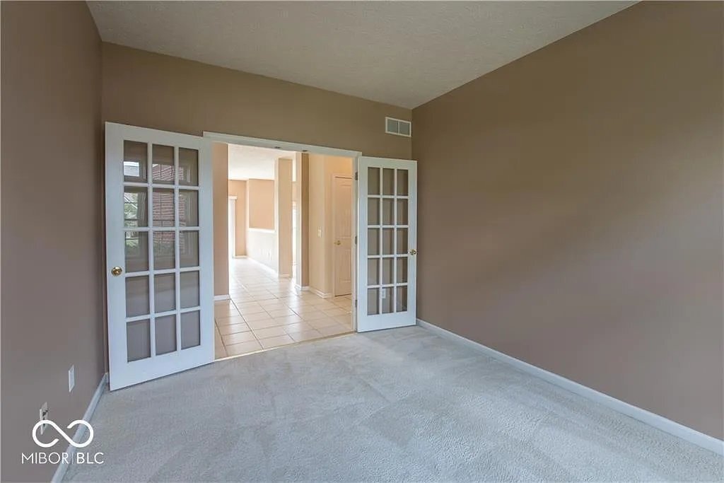 Building Photo - 15151 New Haven Dr