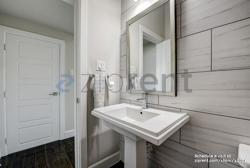 Building Photo - 5345 Teak Mill Pl