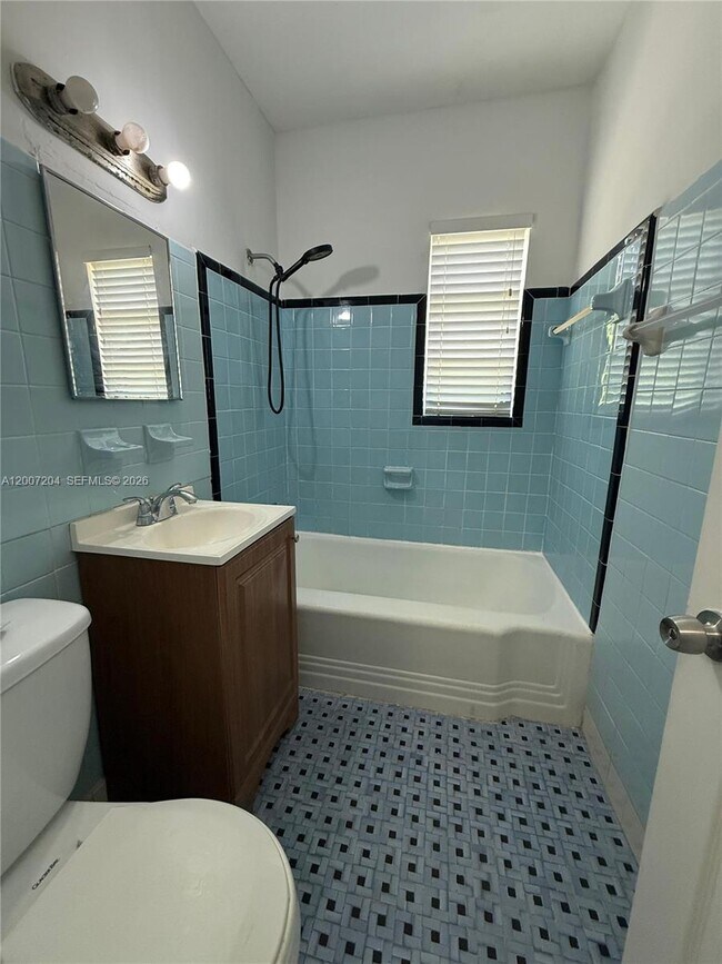 Building Photo - 2483 SW 11th St