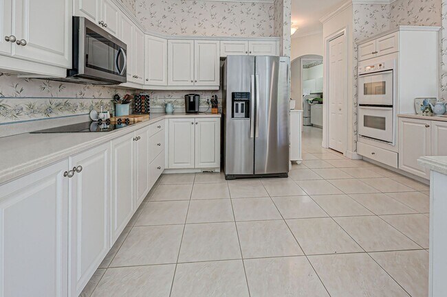 Building Photo - 3br/2ba Pool Home in Venetia