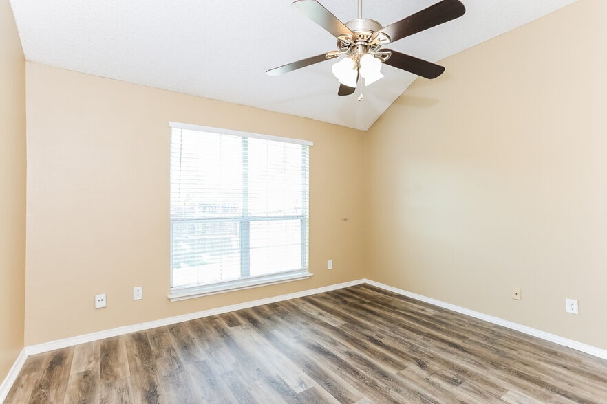 Building Photo - 7404 Arbor Park Dr